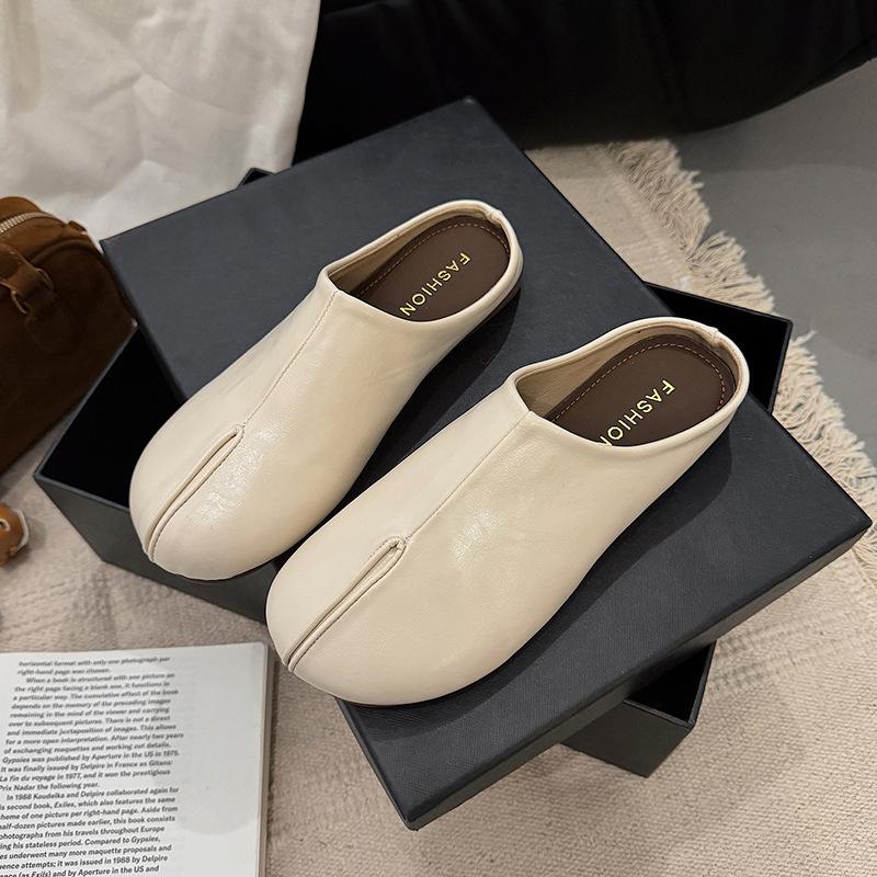 Retro schwarze Slipper Damenschuhe 2025 neu Herbst Koreanische Version Ein-Pedal Taschenkopf und Halbschuhe