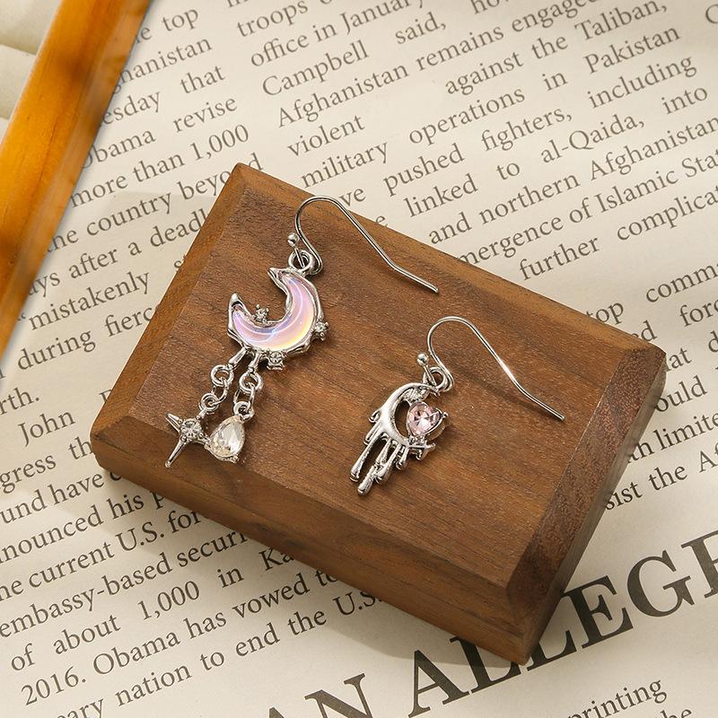 

Original dark gun black tetragonal earrings s silver needle niche temperament exquisite earrings