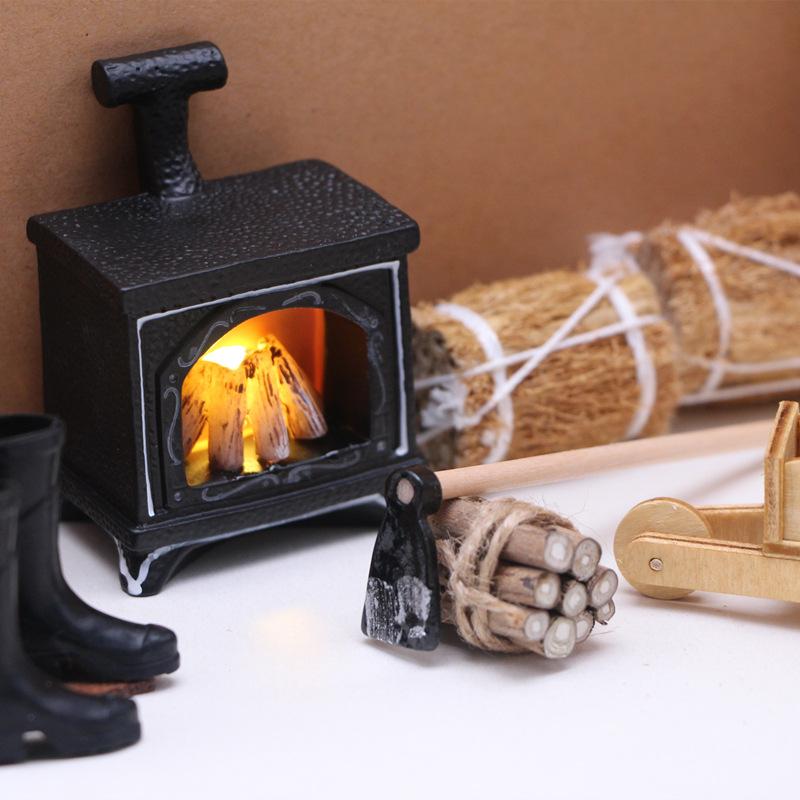 Mini-Möbel fürs Puppenhaus, Weihnachtsdekorationsset mit Vintage-Miniatur-Kamin, 1/12 Mini-Szenenmodell-Set, Zubehör für die Miniaturwand