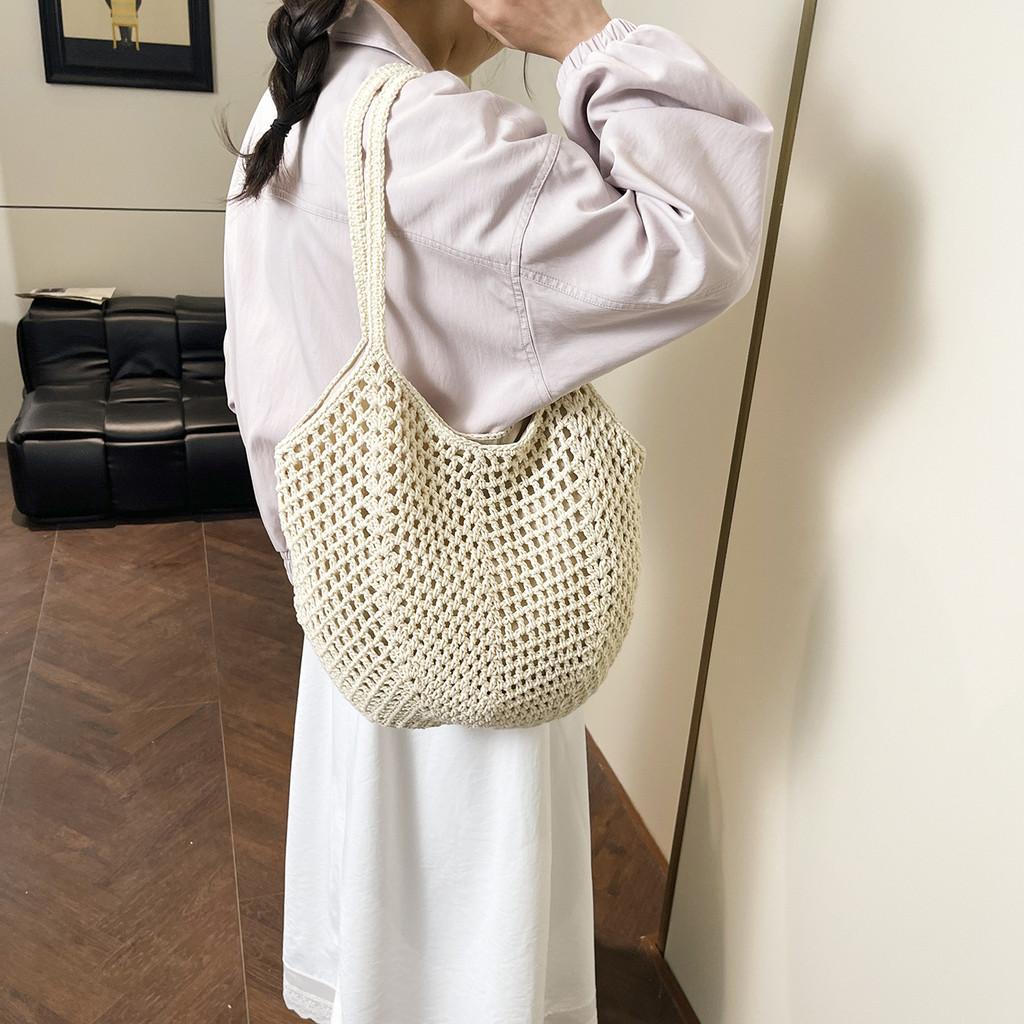 Woven Tote Bag With Zipper Closure For Beach And Travel Use