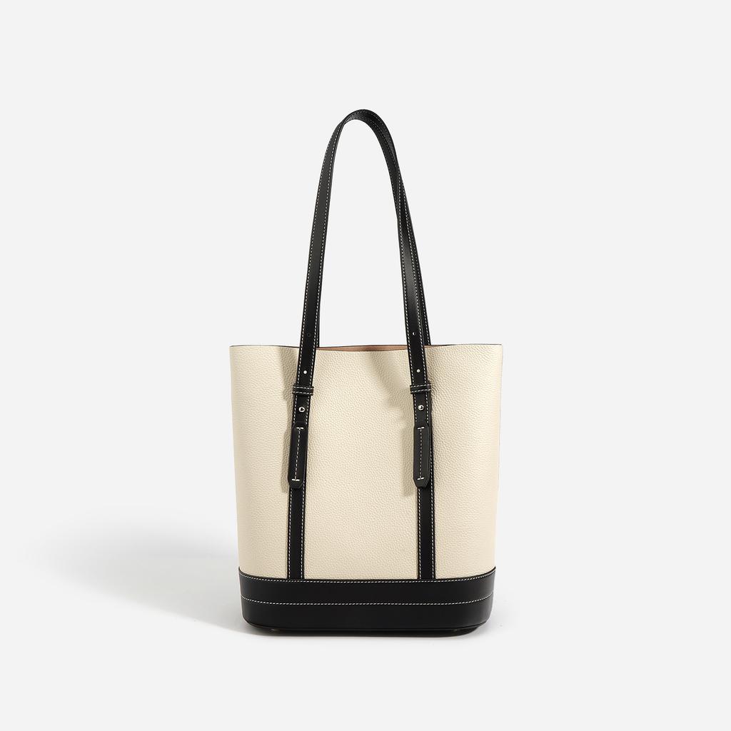 Niche and Simple Tote Bag That Is Fashionable for Women and Has A Large Capacity for Commuting. It Is A Portable Bag with A Shoulder Bag