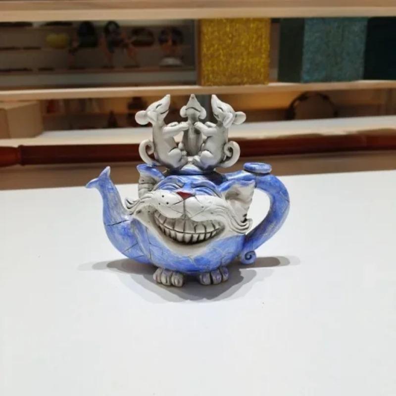 Art Cat Teapot Demon Cat Resin Craft Ornament Gothic Home Decor Unique Sculpture Gift for Collectors Tea Lovers