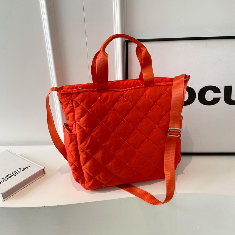 Large Capacity Quilted Tote Bag - Korean Style Versatile Cotton Coat Bag, High-End Fashion Shoulder & Crossbody Bag for Autumn and Winter