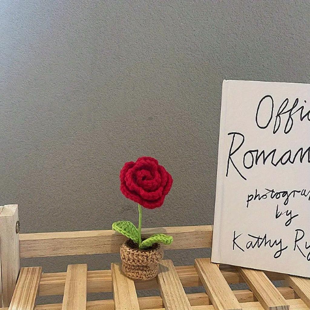 1pc Heart Shaped Potted Plant, Romantic Handmade Knit Imitation Flower Pot, Home Decorative Mini Ornament, Weaver Knitted Thread Crochet