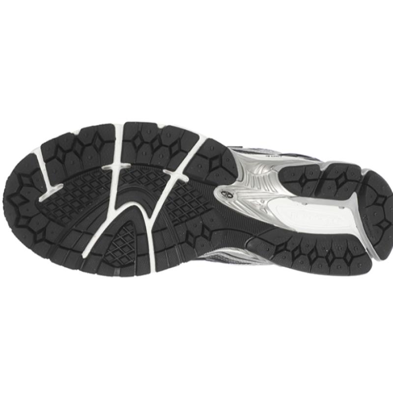 New Balance 1906r כסף מטאלי שחור