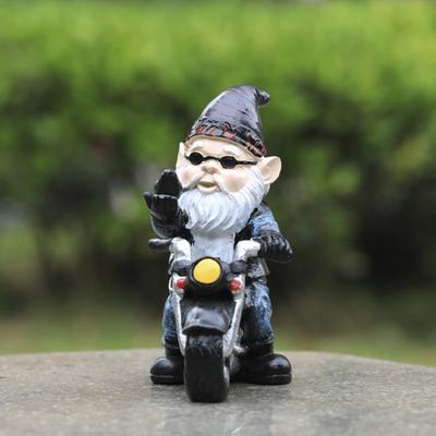 Synthetic Resin Garden Statue Creative Shape Waterproof Funny Gnome Sculpture Outdoor Lawn Decoration