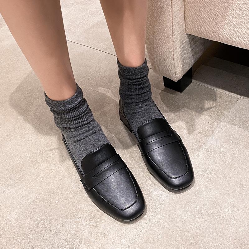 Ветер маленькие кожаные туфли женские высокие каблуки женские толстые каблуки квадратный носок одинарные туфли женская верхняя одежда лоферы женская обувь