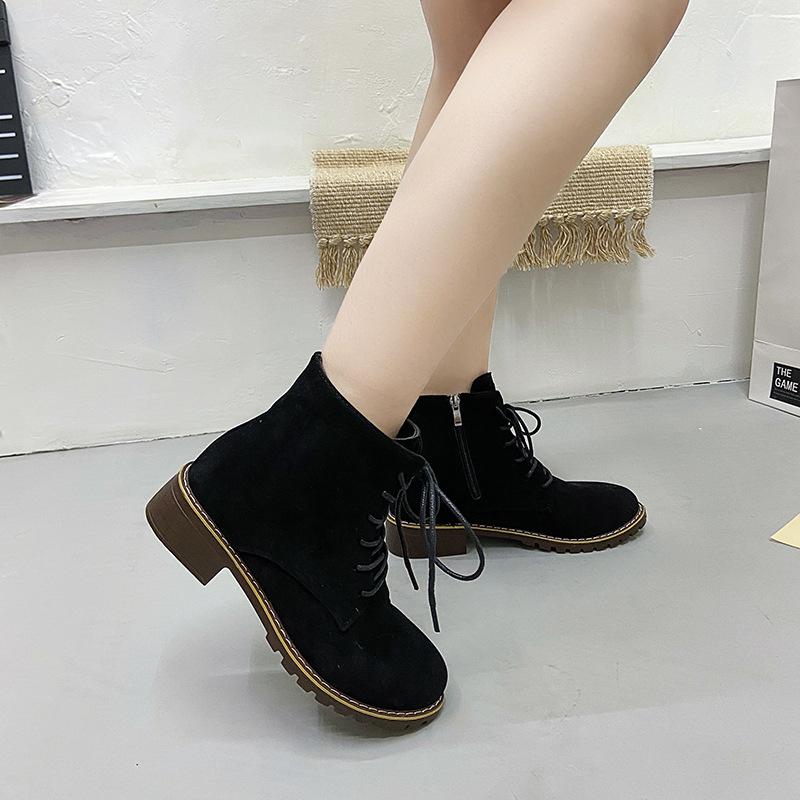 Ботинки Мартина женские с круглым носком локомотивные на шнуровке с боковой молнией средней высоты короткие ботинки осенне-зимние повседневные большого размера короткие ботинки женские 43 чёрный 2964₽