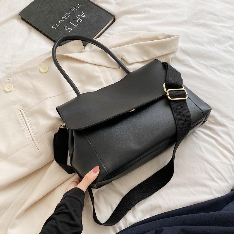 New Fashion Soft Surface Large Capacity Bag Women Commuter Shoulder Messenger Bag Street Hand Large Tote Bag