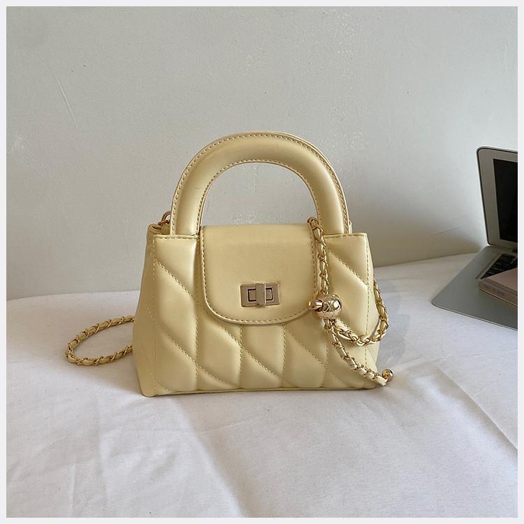 IELGY Diamond Chain Messenger Bag Summer Fashion Commuter Shoulder Handbag