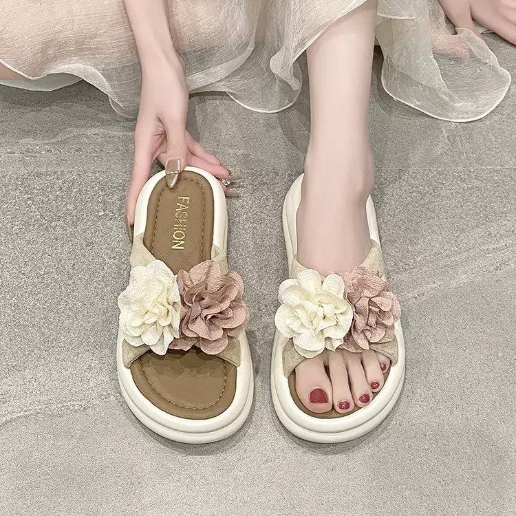 Height-increasing Thick-soled One-word Versatile Slippers for Women's Summer Wear 2025 New High-end Flower Beach Non-slip and Cool Slippers