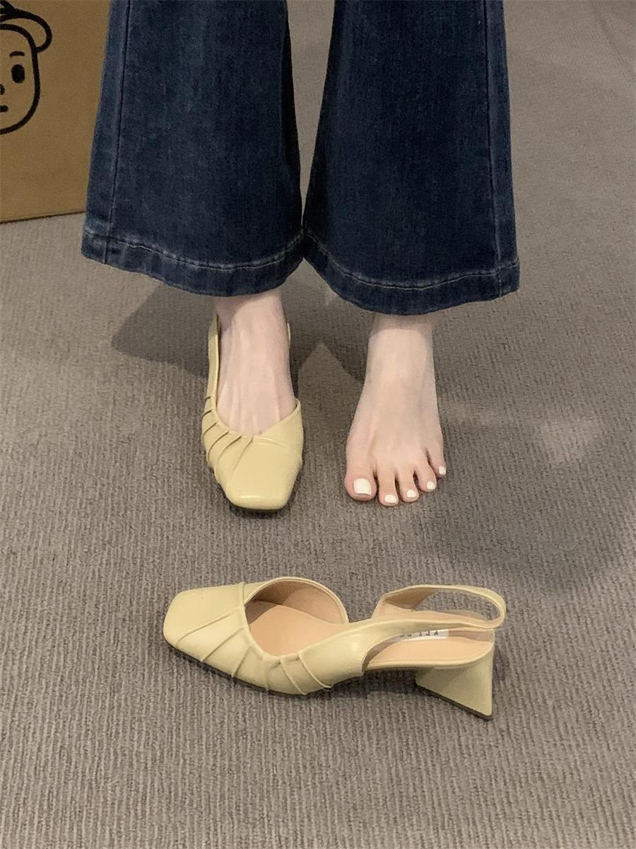 

Spring and summer 2025 new high-heeled bag head rear empty sandals women s shoes thick heel shallow mouth French gentle wind single shoes women s s 39 жовтий