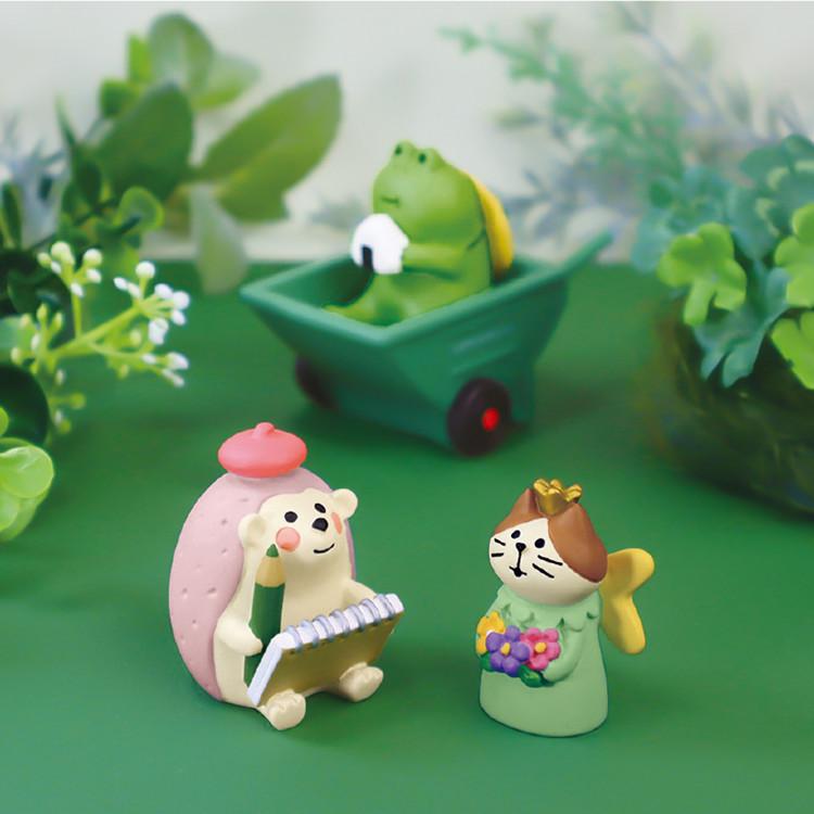 Japanese Zakka Box Cat Miniature Resin Ornament: Cute Small Storage for Photography, Decor, or Gift
