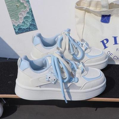 Chaussures de skate respirantes en mesh à semelle épaisse mignonnes pour femmes, printemps et été, nouveau design original, décontractées, étudiantes, chaussures blanches