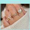 Liebesherz-Ringset Mit Geometrischem Blumendesign Für Die Schmuckkollektion Von Damen