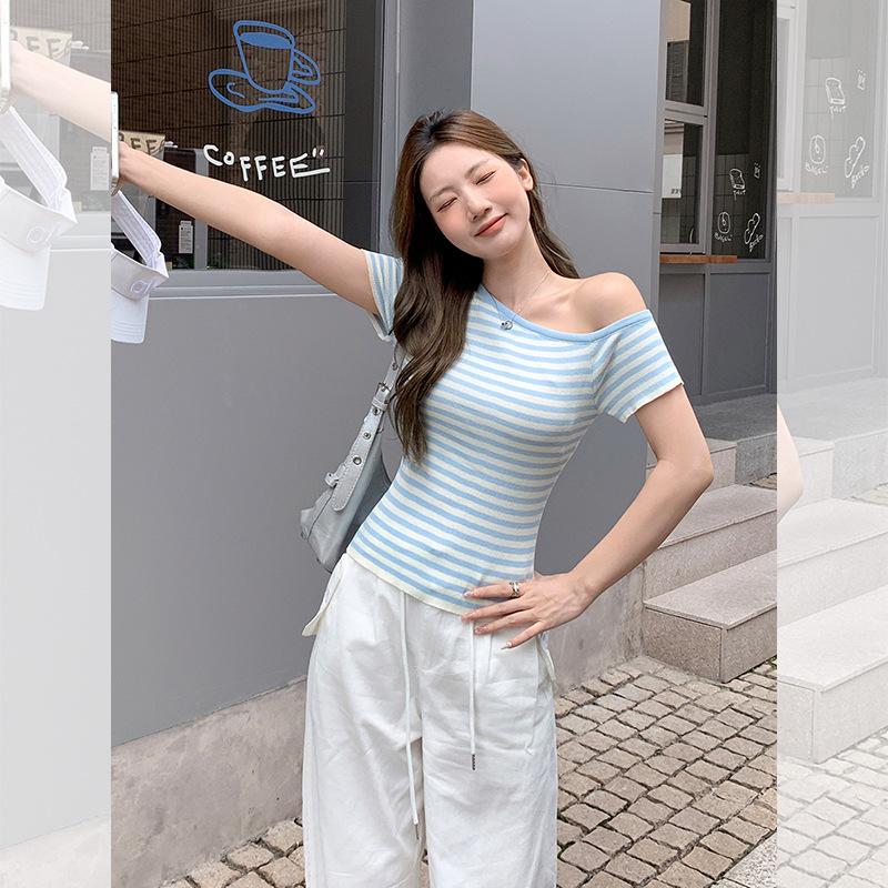 Contrasting stripes sexy slanted shoulder knitted short-sleeved t-shirt women's summer new slim and thin off-the-shoulder top