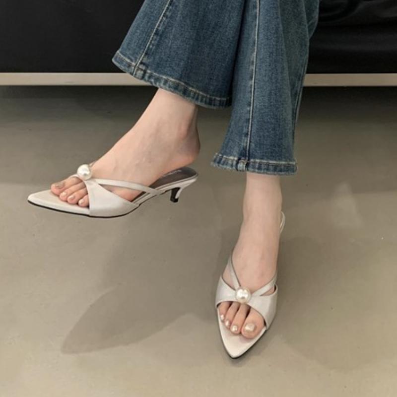 Fashion Female Slip On Footwear Silk Fashion String Bead Elegant Women Low Heel Shoes Pointed Toe Ladies Heeled Pumps Slides Shoes