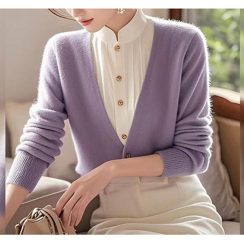 Fake zweiteiliger Pullover Damen neuer Herbst und Winter gutaussehender Strickpullover Temperament modischer Damen Stehkragen Oberteil