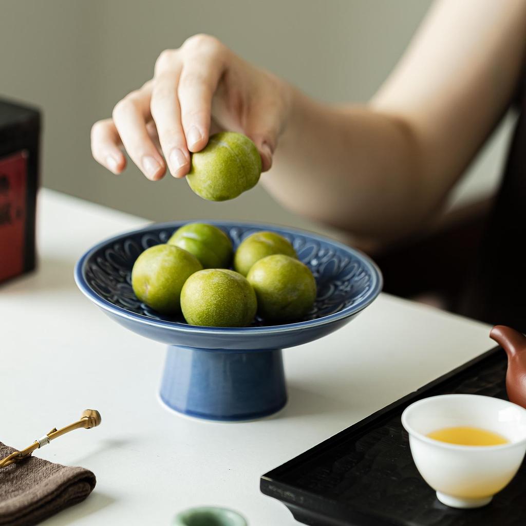 Elegant Ceramic Fruit & Dessert Plate with High Base – Luxurious Tableware for Cold Dishes