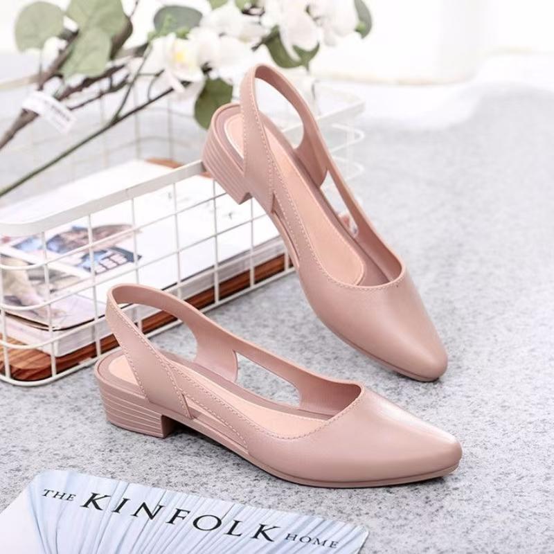 Women's Pointed Toe Low Heel Sandals Summer New Soft Sole Non Slip Waterproof Shallow Slip On Lightweight Outdoor Jelly Sandals