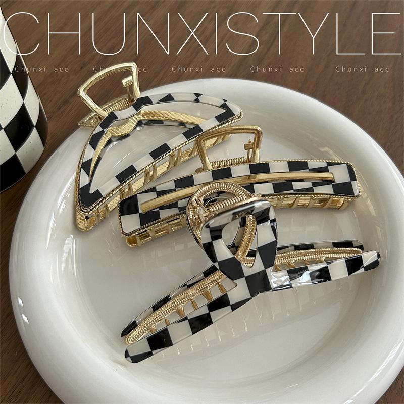 Korean Style Checkered Metal Claw Hair Clip