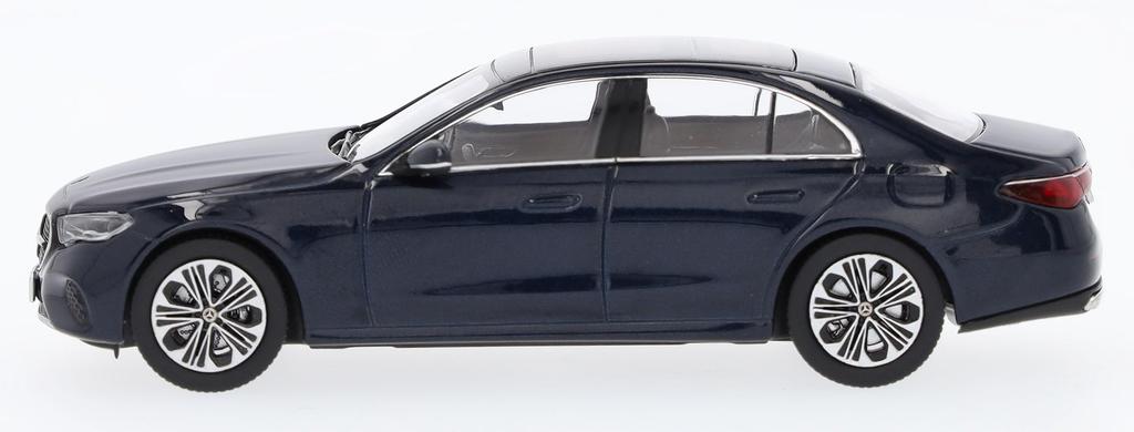 [Mercedes-Benz Collection] Genuine E-Class (W214) Avantgarde 1/43 Nautic Blue
