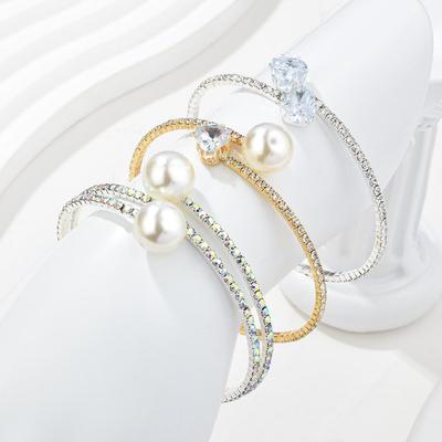 Elegant European Bridal Bracelet with Shiny Rhinestones & Pearls