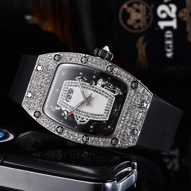 Manufacturer's Spot Supply, Business Fashion Diamond-set, Women's Quartz Watch Red Lip Wine Barrel-shaped Watch
