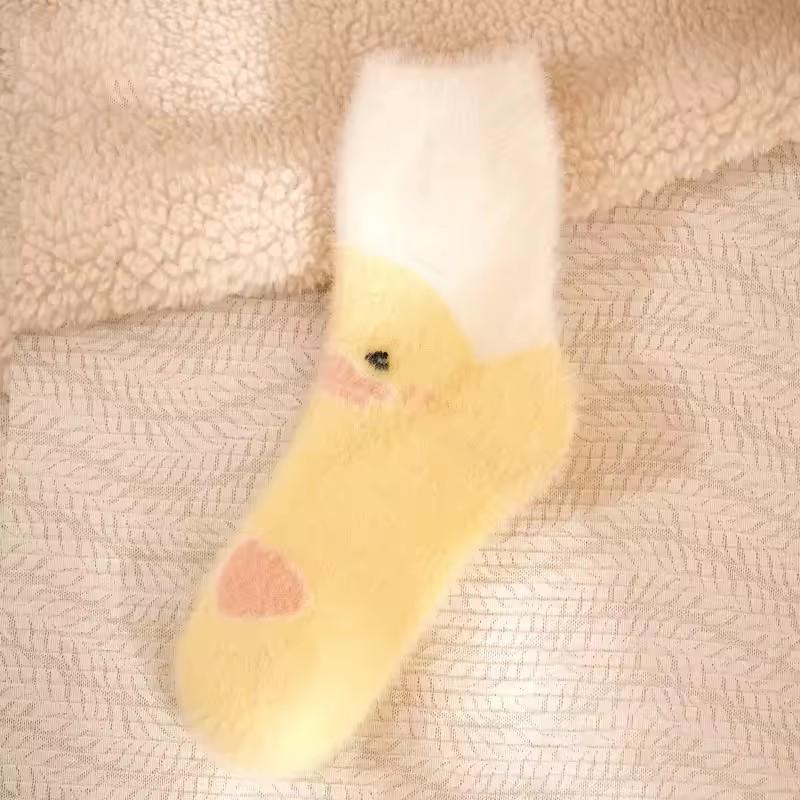 Small Yellow Duck Socks Women's Mid-Calf Autumn Winter Cute Kawaii Fluffy Mink Velvet Home Floor Coral Velvet Sleeping Socks
