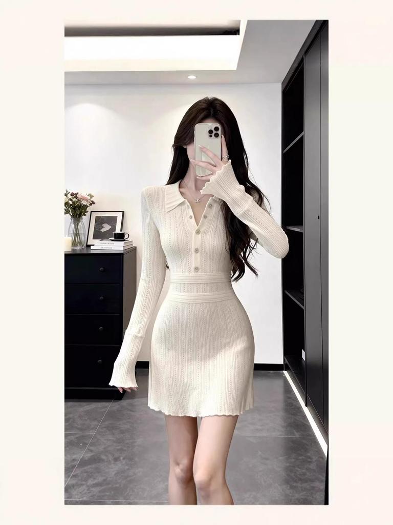 2026 Winter Elegant White Bell Sleeve Knit Dress for Petite