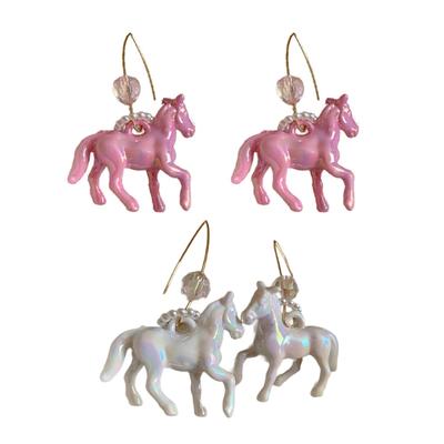 Handgefertigte Pferdehaken-Ohrringe aus Harz, Tierohranhänger mit Perlen, handgefertigte Ohrschmuck-Accessoires für stilvolle Frauen