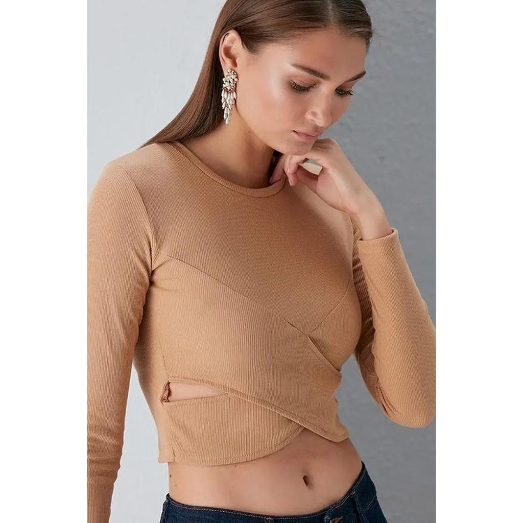 Front Cross Crop Design Camisole Bluse