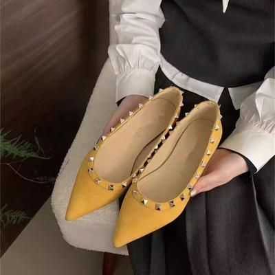 Scarpe a punta piatte con rivetti a fondo piatto stile francese autunno nuove a scollatura bassa con suola morbida scarpe Mary Jane