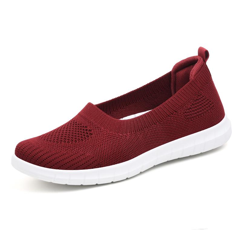 Women's Comfortable Soft-Sole Slip-On Beijing Cloth Shoes - Non-Slip, Breathable Flats for Spring/Summer