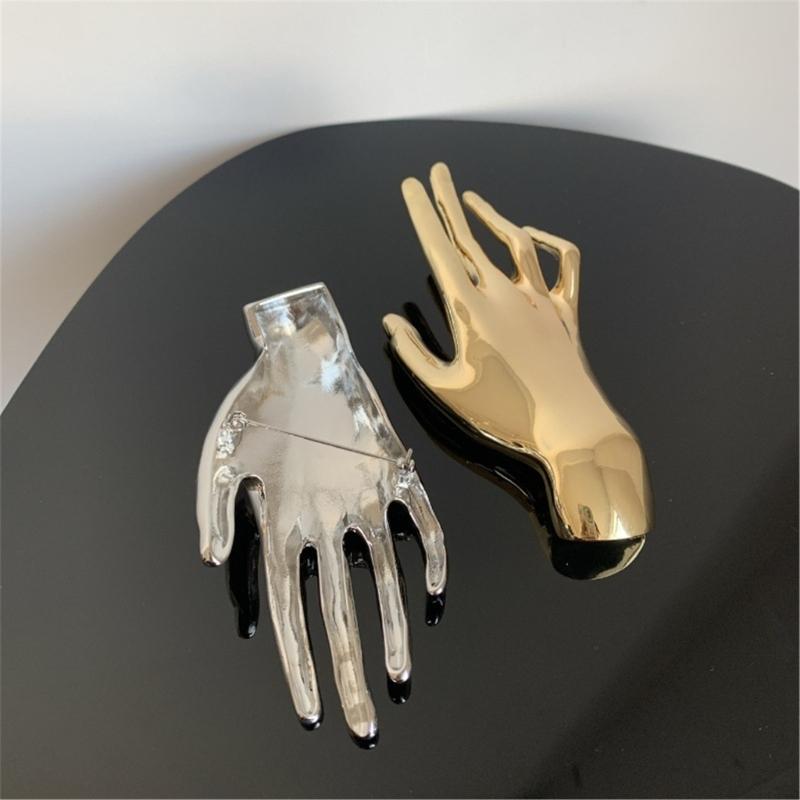 Unique Hand Gesture Brooch Adornment Creative Large Hand Shape Pin for Women Men Punk Party Brooches Pins Accessory