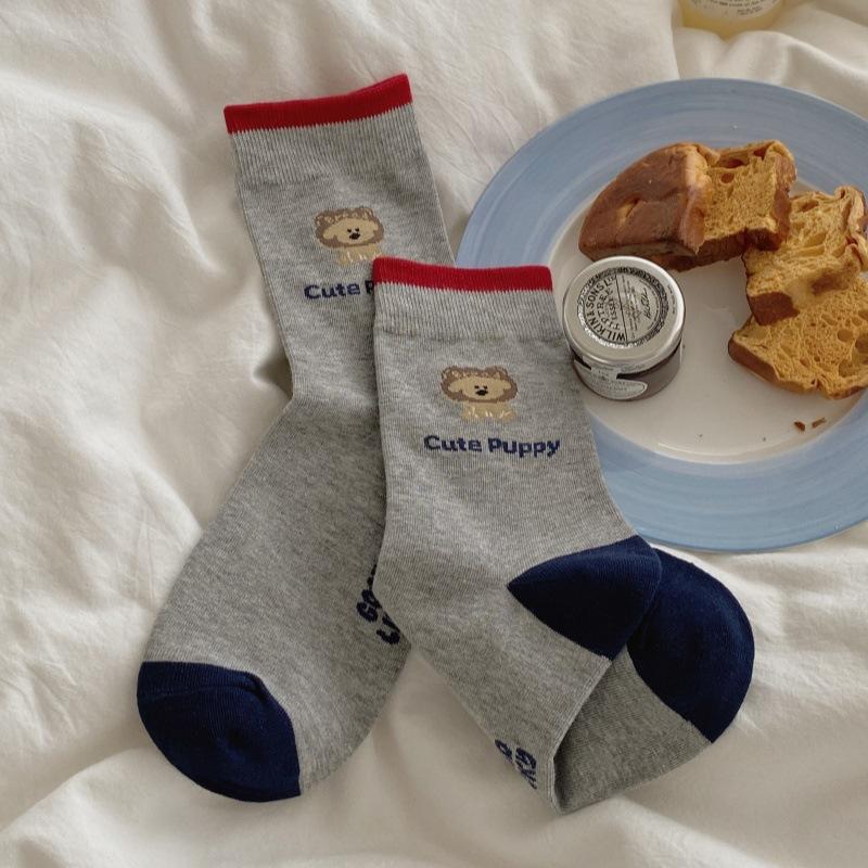 Ladies Spring and Autumn Cartoon Bear Cute Striped College Wind Tube Socks