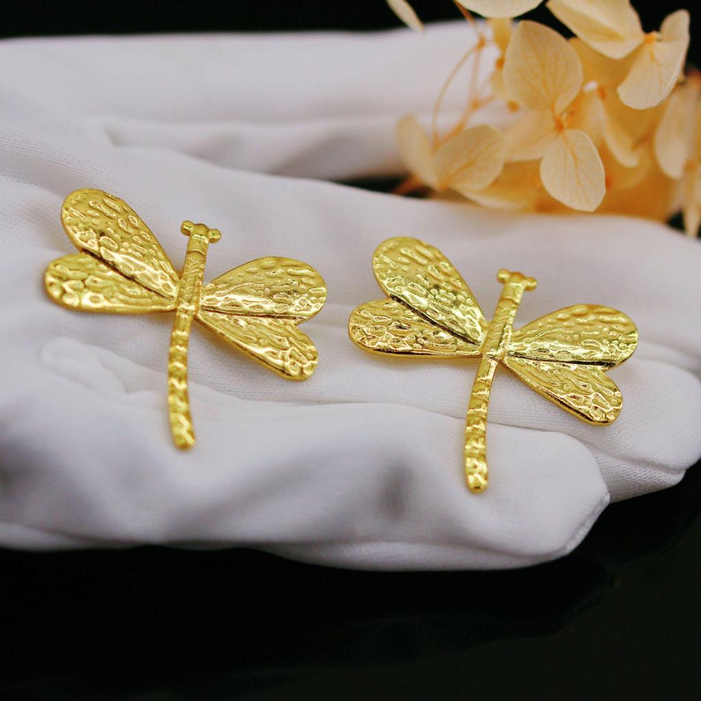 Dragonfly Stud Earrings: Light Luxury, Stainless Steel, Fade-Resistant, High-End Jewelry for Women.