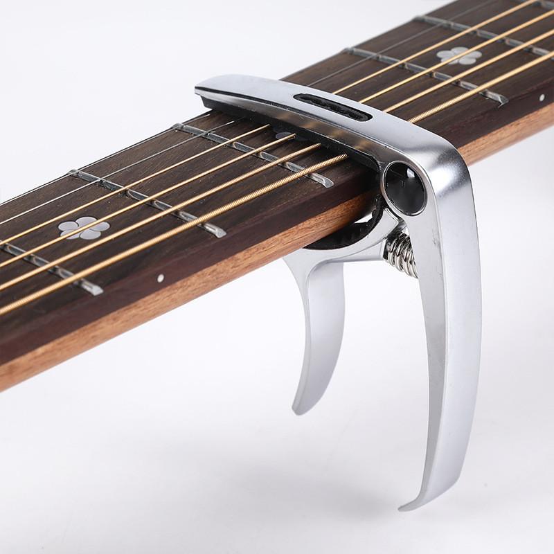 1pc Metal Acoustic Guitar Capo Clip Plastic Clamp with Changing Strings Tools Wood Classic Electric Guitar and Ukulele Universal