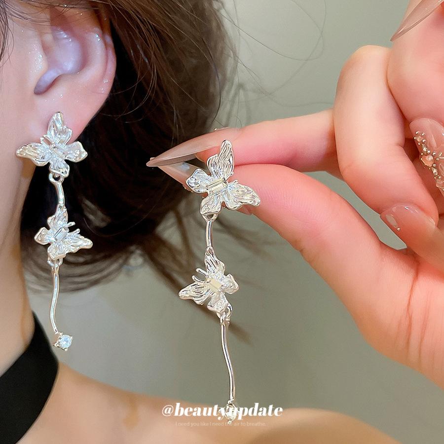 Silver Needle Metal Style Diamond Butterfly Tassel Geometric Stud Earrings, Premium Ins Niche Personalized Fashion Earrings for Women