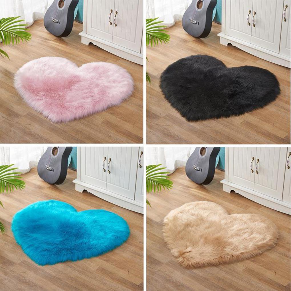 Rugs Floor Mat Heart Shaped Indoor Anti-skid Cold-Proof Carpets Bedside Living Room Children's Window Chair Decorations