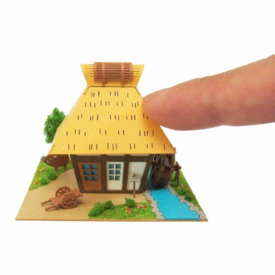 Sankei Miniature Art Mini Farmhouse and Waterwheel MP05-09