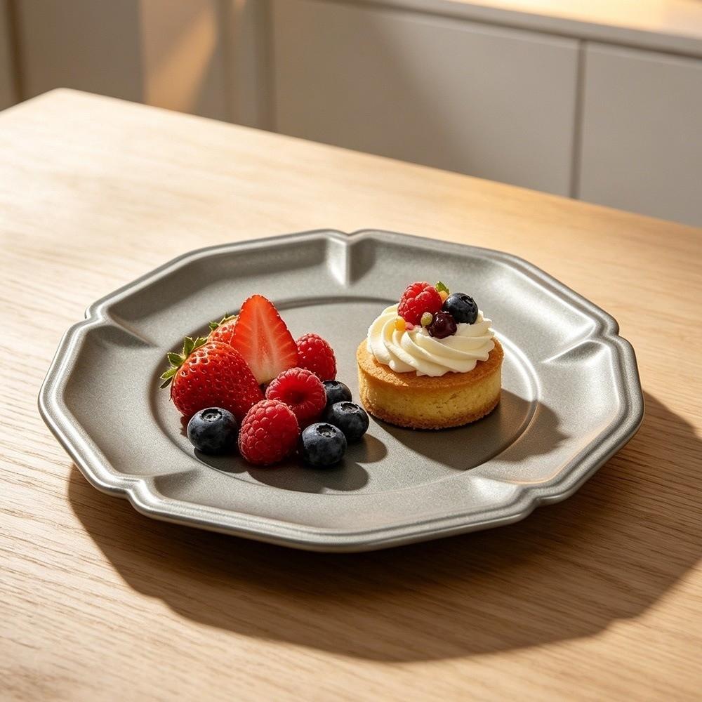 Retro-Stil Geprägte Dessertplatte Silberfarbe Schmuckaufbewahrungs-Organizer Schmuckständer