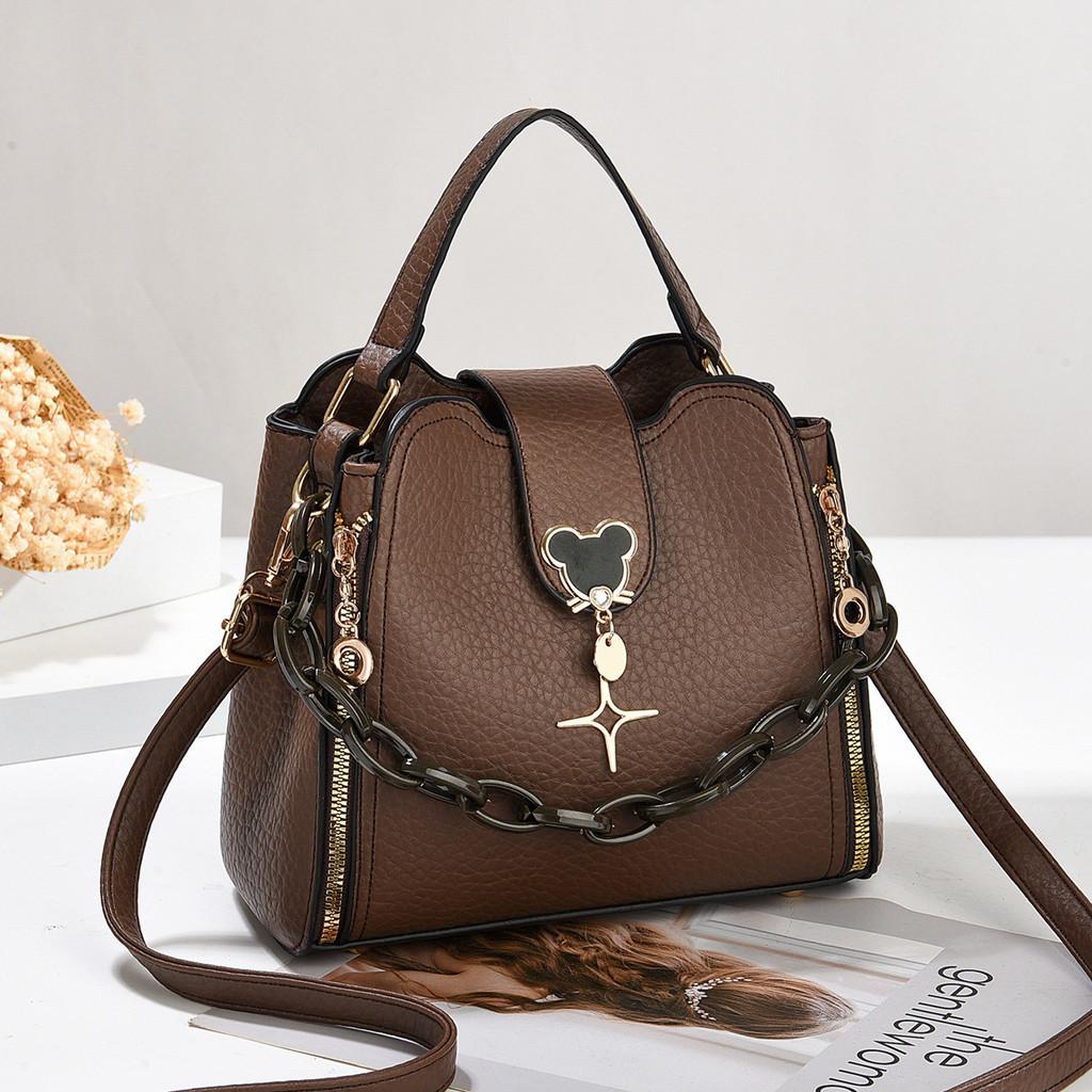 Trendy Urban Minimalist Shoulder Bag For Everyday Use With Elegant Design And Roomy Interior коричневый
