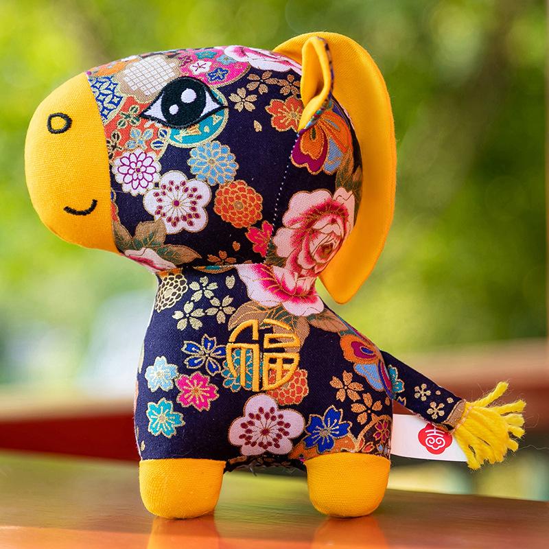 

Кукла-лошадь по знаку зодиака, кукла-лошадь из ткани с цветочным рисунком, талисман года Лошади, плюшевая игрушка, новогодний подарок, кукла-пони в стиле Гуофэн 13Cm