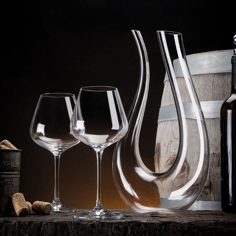 ZISIZ European Crystal U-Shaped Wine Decanter Set