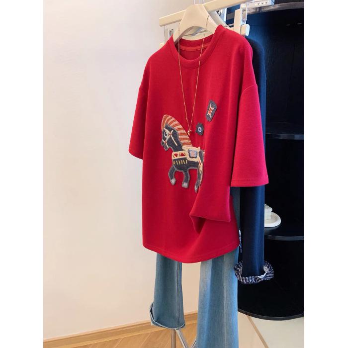 Retro Chic Horse Print Short-Sleeve Women's Slimming T-Shirt