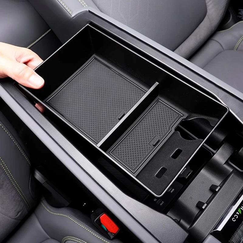 For Lynk & Co 08 EMP 2025 2026 Car Under Screen Storage Box Dashboard Storage Box Center Console Armrest Storage Box Accessories