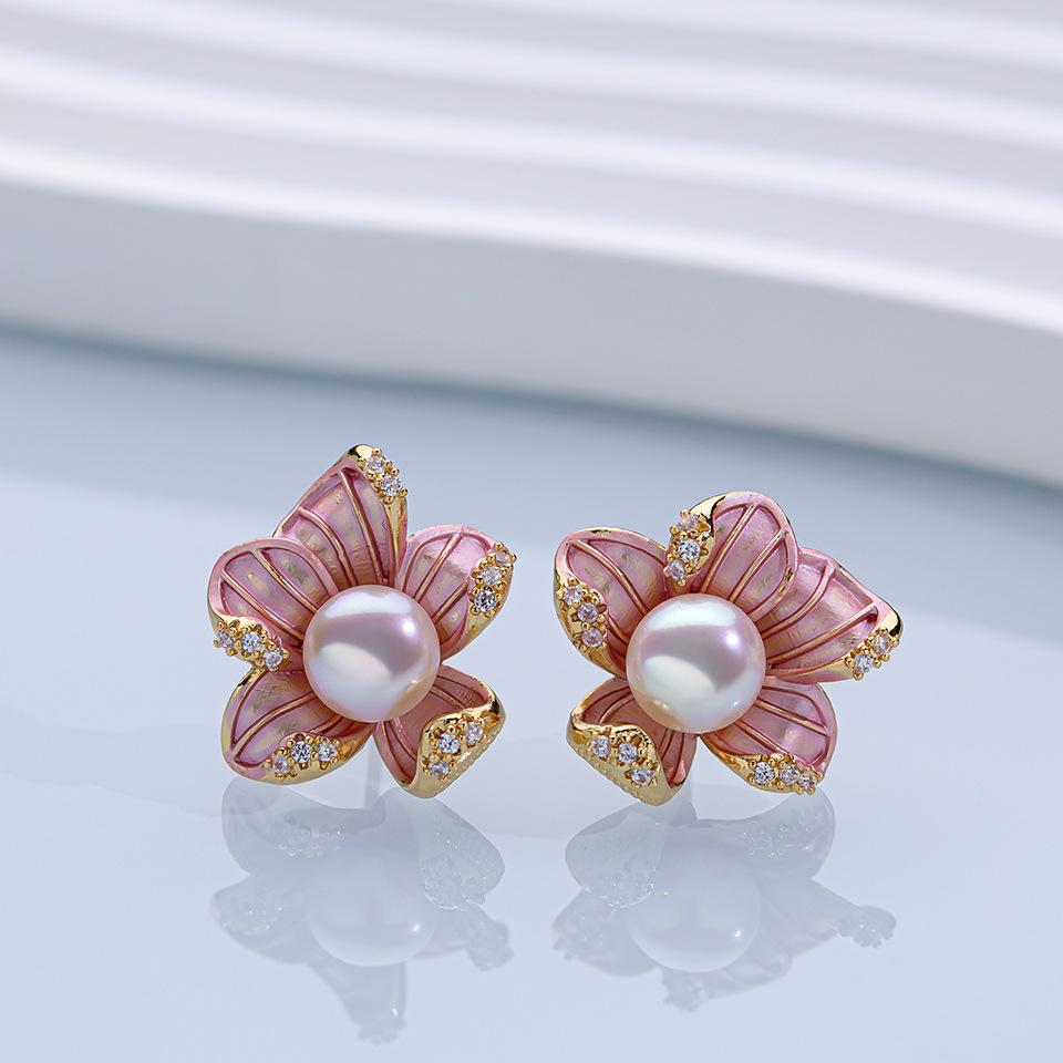 Natural freshwater pearl stud earrings flower petals 8 drops of oil light luxury high-end earrings