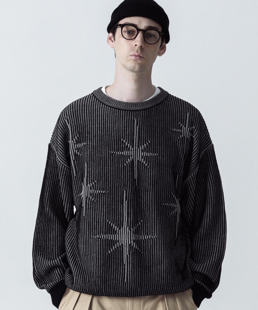 STAGE NAME Two-Tone Winter Stars Round Neck Oversized Knit_Black