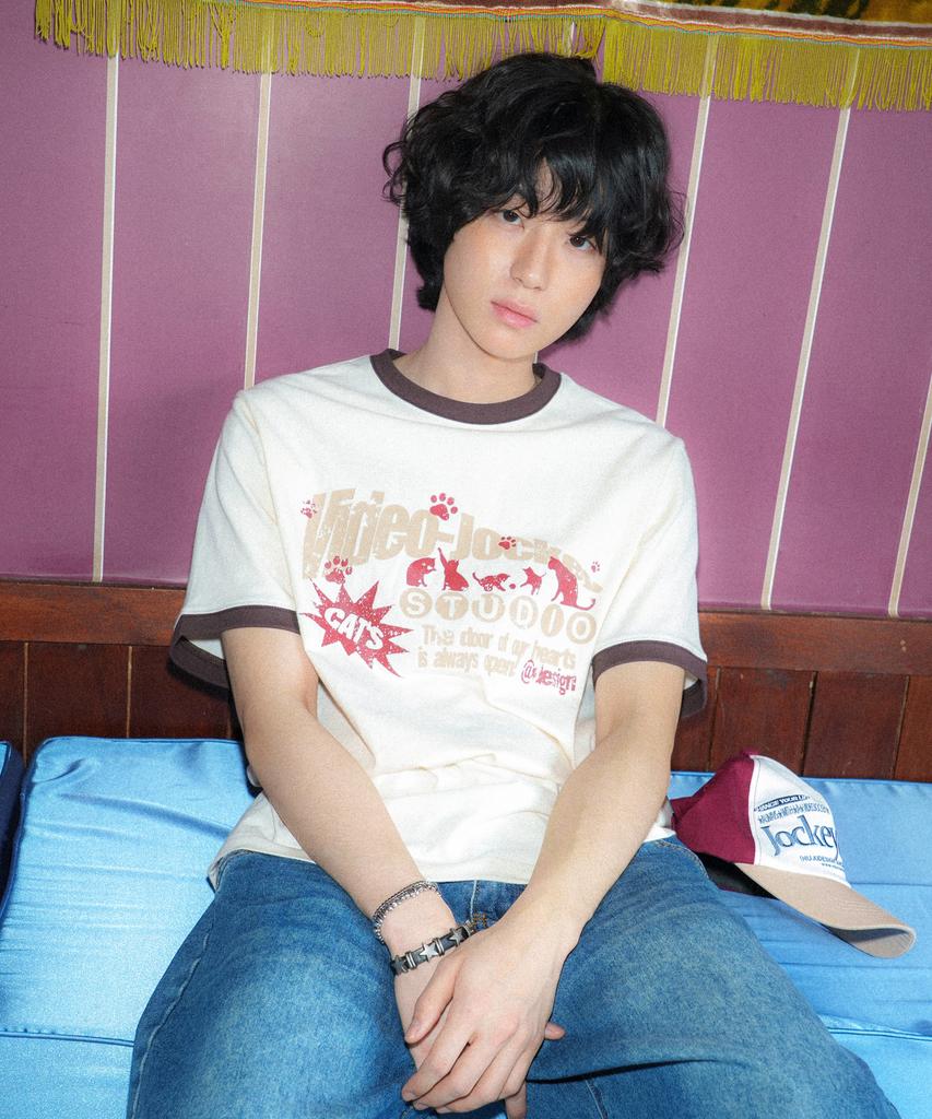 VIDEO JOCKEY Cats Gather Ringer T-Shirt [Cream]